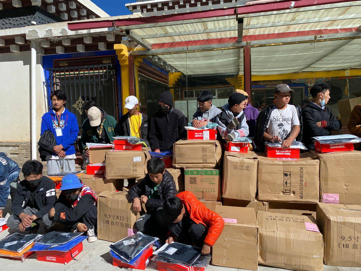 长沙贺亮影视制作有限公司公益回顾丨家国同欢月同圆 温暖满载甘孜州(图7) 长沙贺亮影视制作有限公司公益回顾丨家国同欢月同圆 温暖满载甘孜州(图7)