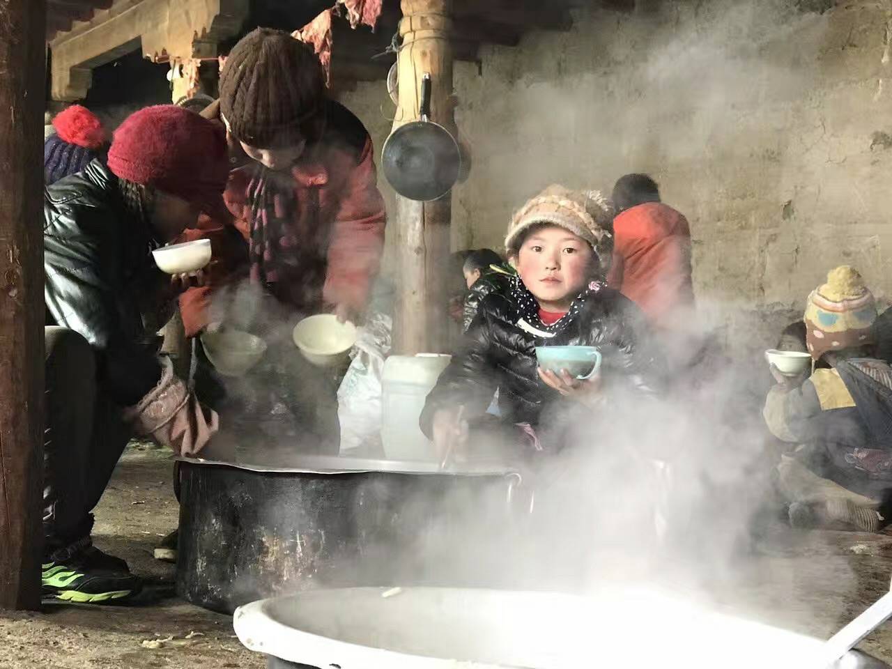 长沙贺亮影视制作有限公司公益回顾丨家国同欢月同圆 温暖满载甘孜州(图10) 长沙贺亮影视制作有限公司公益回顾丨家国同欢月同圆 温暖满载甘孜州(图10)